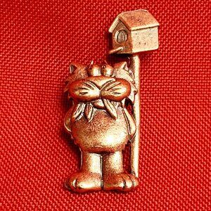 Vintage JJ Brooch Pin Funny Cat Eating Bird Birdhouse Copper